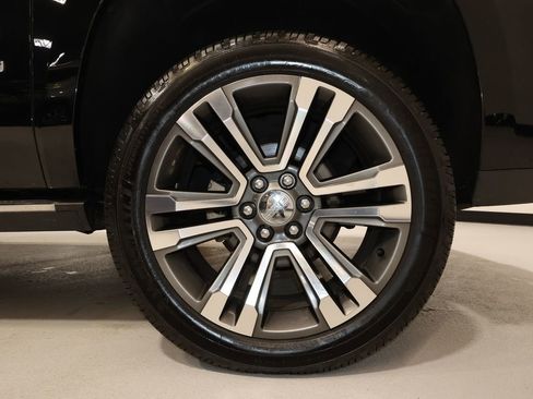 Used 2019 GMC Yukon XL Denali w/ Denali Ultimate Package image 23