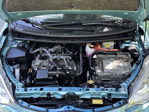 Used 2014 Toyota Prius C Two FWD image 33
