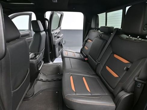 Used 2023 GMC Sierra 1500 AT4 w/ Technology Package AWD/4WD image 44