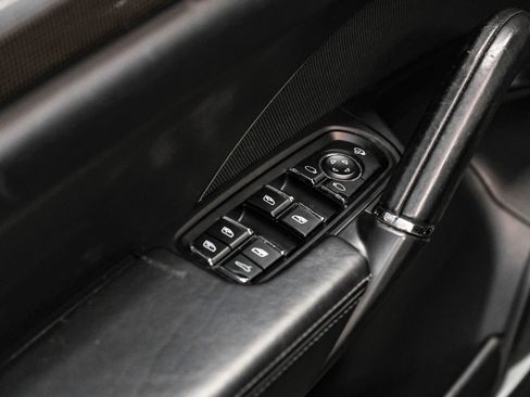 Used 2014 Porsche Cayenne Turbo S AWD/4WD image 47