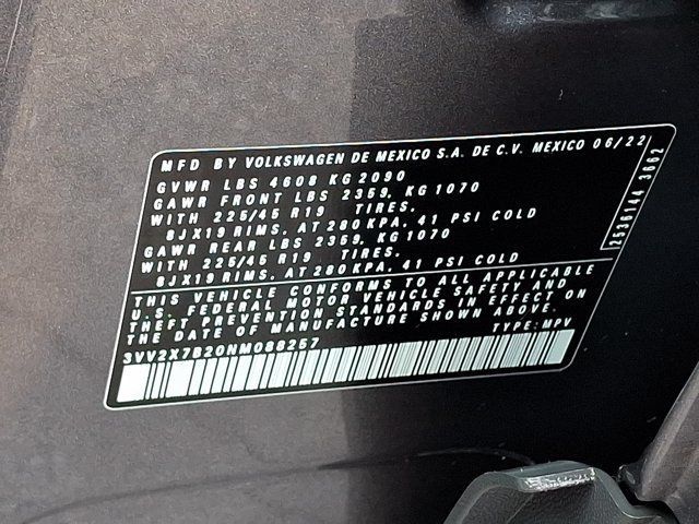 Certified 2022 Volkswagen Taos SEL AWD/4WD image 32