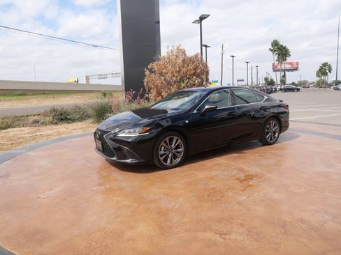 Used 2019 Lexus ES 350 F Sport w/ Accessory Package 2 image 5