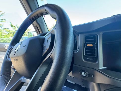 Used 2024 Ford Bronco Badlands AWD/4WD image 25