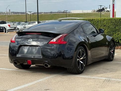 Used 2020 Nissan 370Z Touring Sport image 9