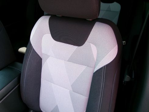 New 2026 Chevrolet Trax LS w/ LS Convenience Package FWD image 15