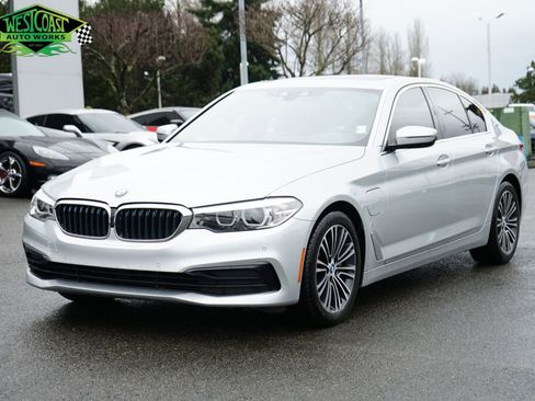 Used 2019 BMW 530e 530e iPerformance w/ Convenience Package image 1