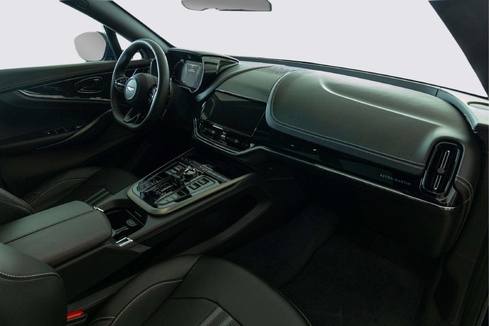 New 2026 Aston Martin DBX 707 AWD/4WD image 32