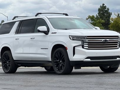Certified 2023 Chevrolet Suburban High Country w/ Premium Package 2