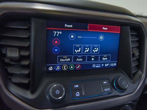 Used 2023 GMC Acadia AT4 image 25