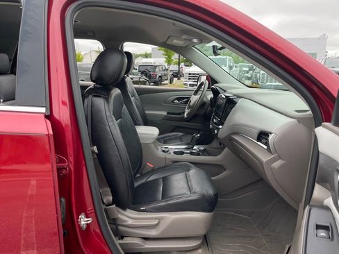 Used 2019 Chevrolet Traverse LT FWD image 44