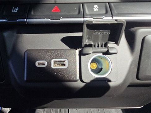 Used 2024 GMC Sierra 3500 Pro image 30