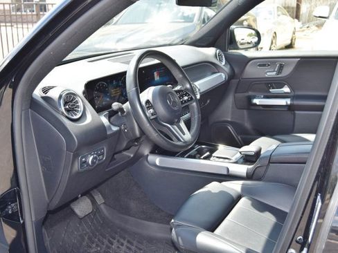 Used 2022 Mercedes-Benz GLB 250 4MATIC w/ Premium Package Lite image 20