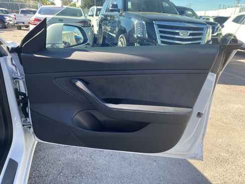 Used 2020 Tesla Model 3 Long Range image 28