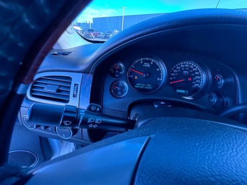 Used 2013 GMC Sierra 2500 Denali w/ Suspension Package, Off-Road image 18