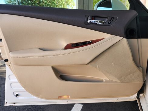 Used 2011 Lexus ES 350 FWD image 20
