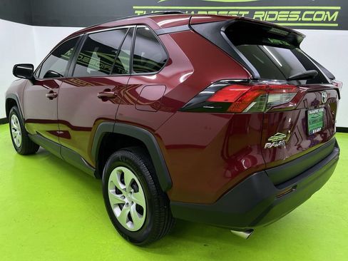 Used 2021 Toyota RAV4 LE AWD/4WD image 7