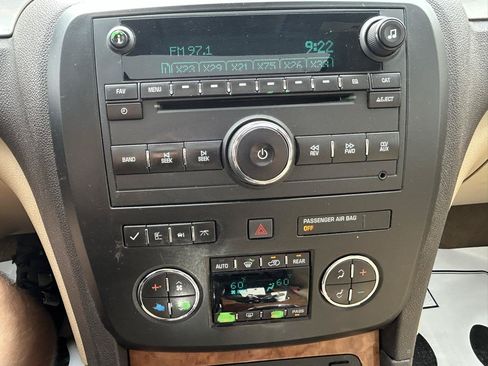 Used 2010 Buick Enclave CXL w/ Trailering Provision Package AWD/4WD image 23