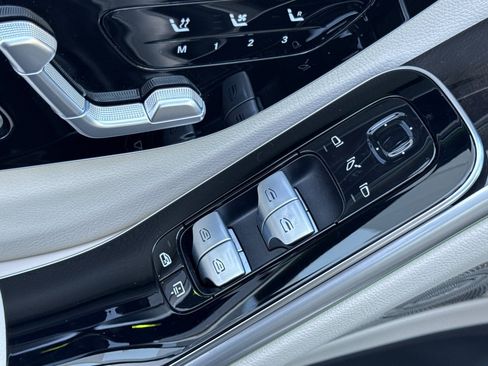 Used 2023 Mercedes-Benz S 500 4MATIC image 14