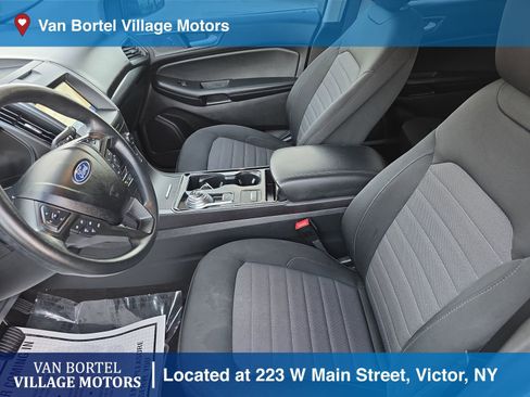Used 2020 Ford Edge SE image 10