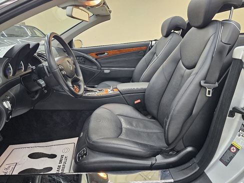 Used 2008 Mercedes-Benz SL 550 image 16