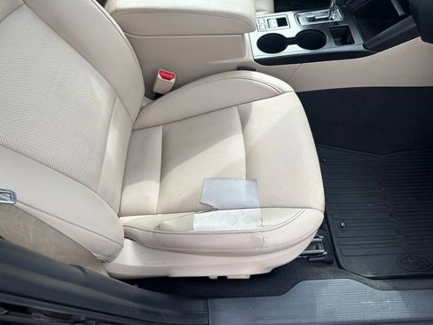 Used 2017 Subaru Outback 2.5i Limited w/ Popular Package #5 image 18