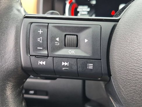 Used 2023 Nissan Rogue Platinum AWD/4WD image 11