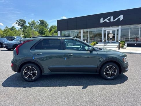 New 2026 Kia Niro EX FWD image 4