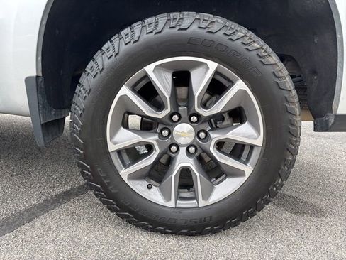 Used 2021 Chevrolet Silverado 1500 LT w/ Texas Edition Plus image 10