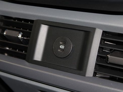 New 2026 Ford F150 XLT w/ Equipment Group 302A MID image 33