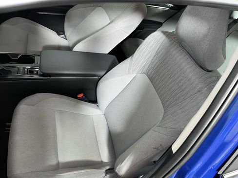 Used 2025 Toyota Camry LE AWD/4WD image 15