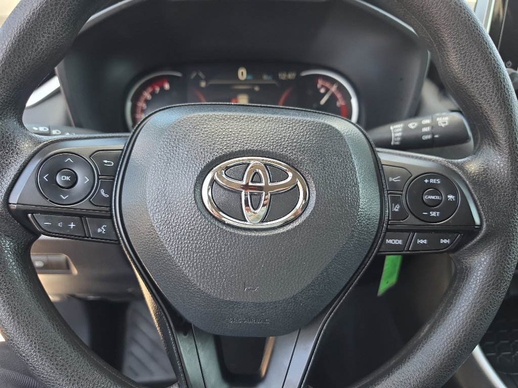 Certified 2025 Toyota RAV4 LE AWD/4WD image 27