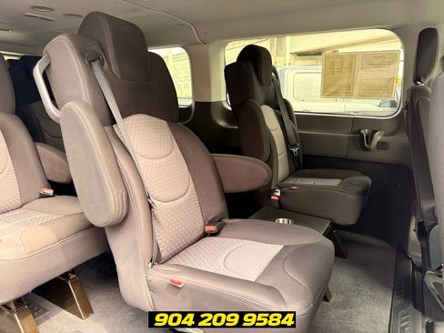 Used 2023 Ford Transit 350 XLT RWD image 28