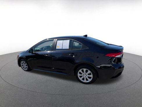 Used 2025 Toyota Corolla LE image 10