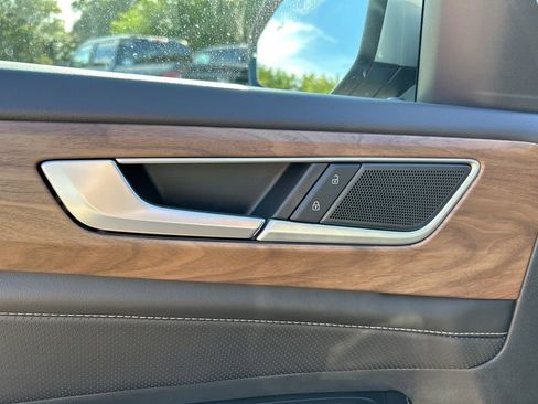 New 2026 Volkswagen Atlas SE FWD image 12