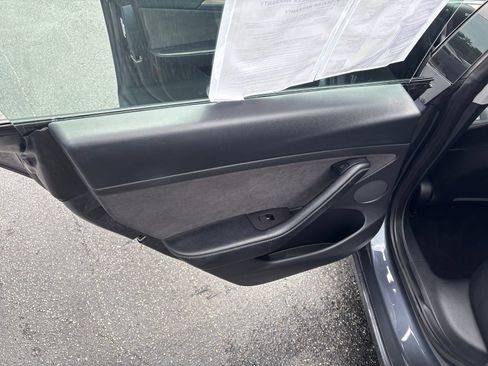 Used 2022 Tesla Model 3 RWD image 34