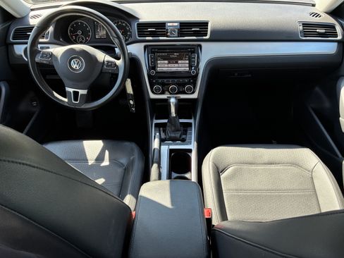 Used 2012 Volkswagen Passat 2.5 SE FWD image 17