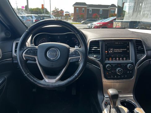 Used 2016 Jeep Grand Cherokee Limited AWD/4WD image 9