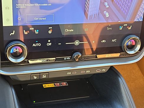 Used 2023 Lexus RZ 450e Premium image 16