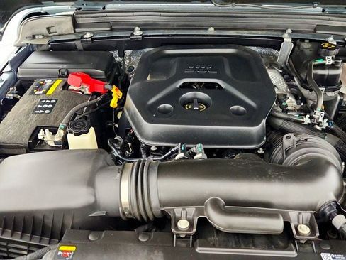 Used 2025 Jeep Wrangler Unlimited Sahara w/ Safety Group image 27