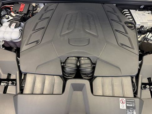 New 2026 Porsche Cayenne GTS AWD/4WD image 27