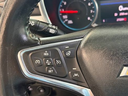 Used 2020 Chevrolet Equinox Premier FWD image 23