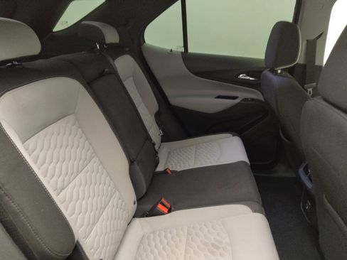 Used 2019 Chevrolet Equinox LS FWD image 19