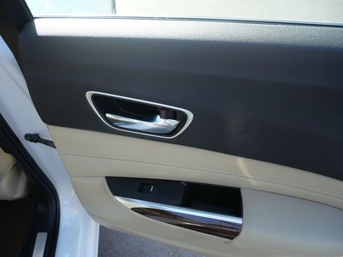 Used 2019 Acura TLX image 29