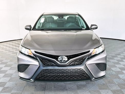 Used 2019 Toyota Camry SE image 8