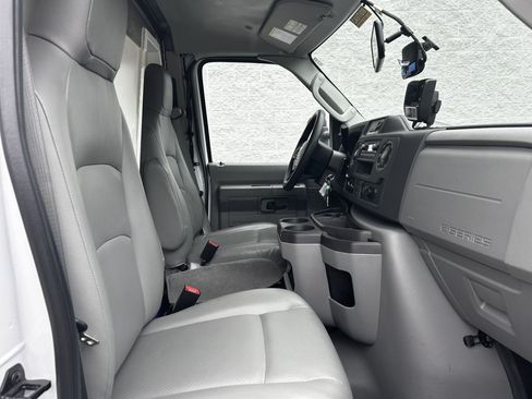 Used 2023 Ford E-350 and Econoline 350 Super Duty w/ Power Windows & Locks Group RWD image 10