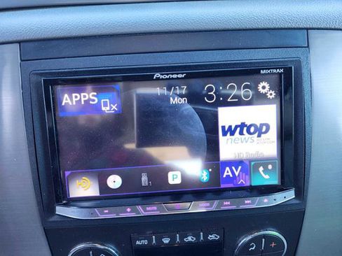 Used 2011 GMC Sierra 1500 SLT w/ SLT White Diamond Edition image 21