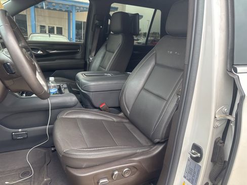 Used 2023 GMC Yukon Denali w/ Denali Reserve Package image 12