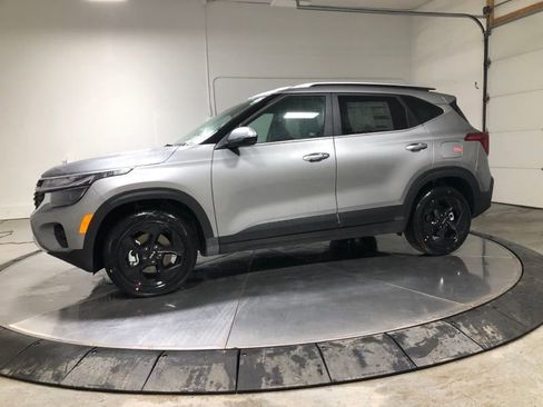 New 2026 Kia Seltos EX w/ EX Sunroof Package AWD/4WD image 4