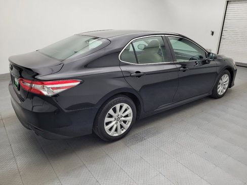 Used 2018 Toyota Camry LE w/ Convenience Package FWD image 10