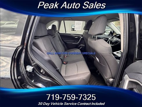 Used 2021 Toyota RAV4 XLE AWD/4WD image 27